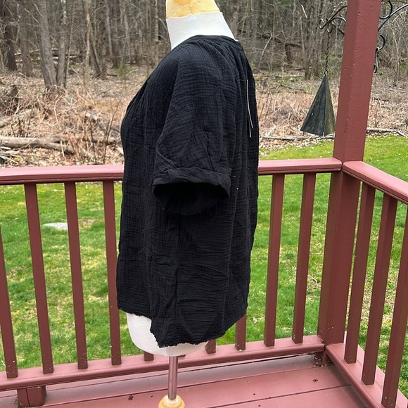 New! Nation Ltd black XS gauzy short sleeve top. - Picture 2 of 9